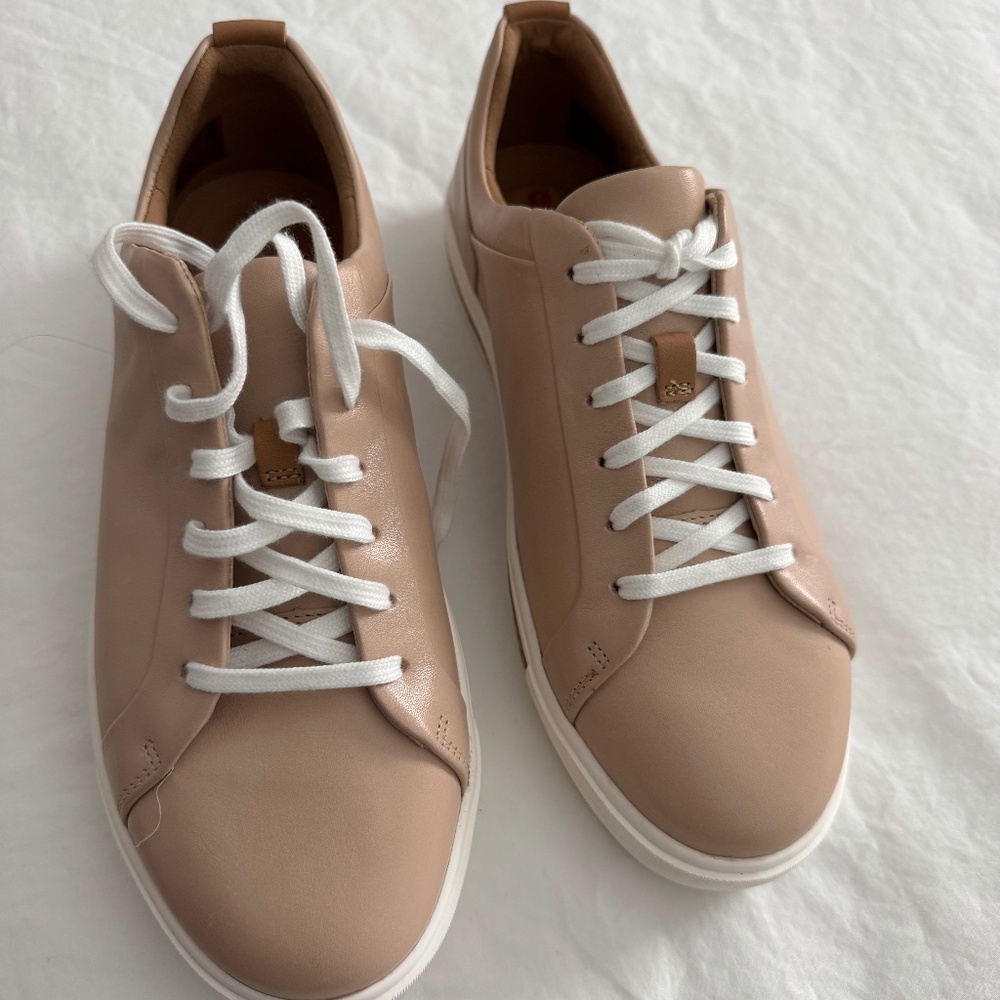 Clark’s Unstructured Maui Lace Sneaker 7W - Blush/Beige Rose